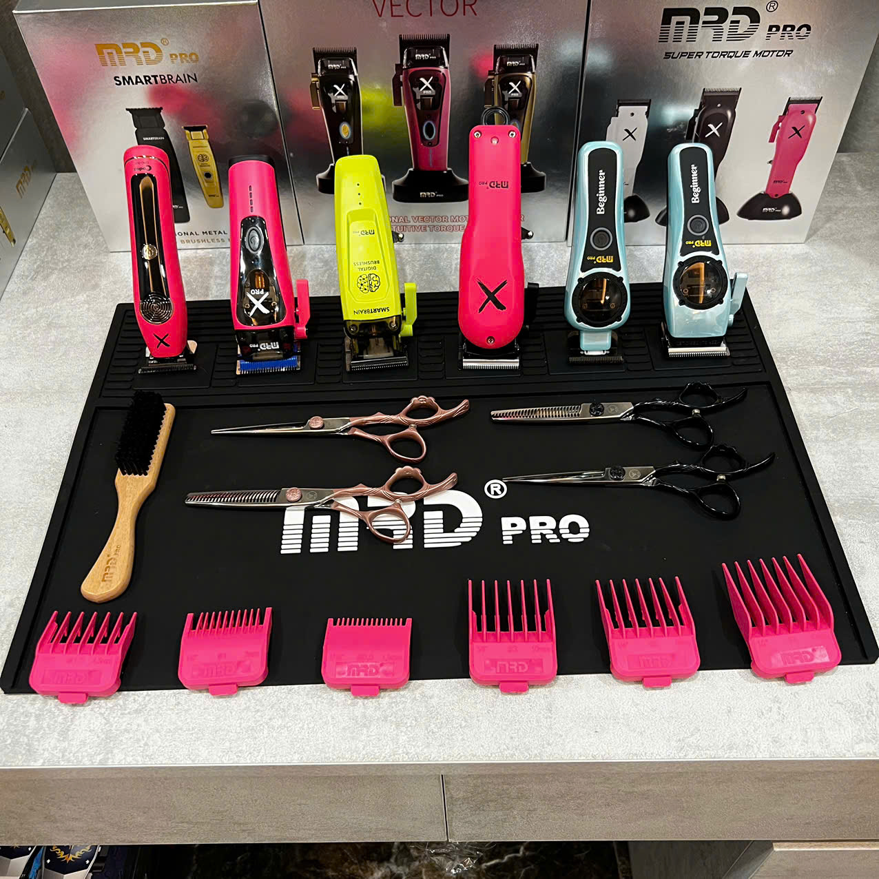Professional Heat & Water Resistant Barber Mat & Station Organizer with Non-Slip Grip - Image 4